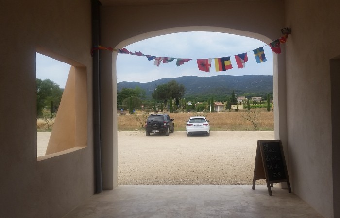 Un grand Parking